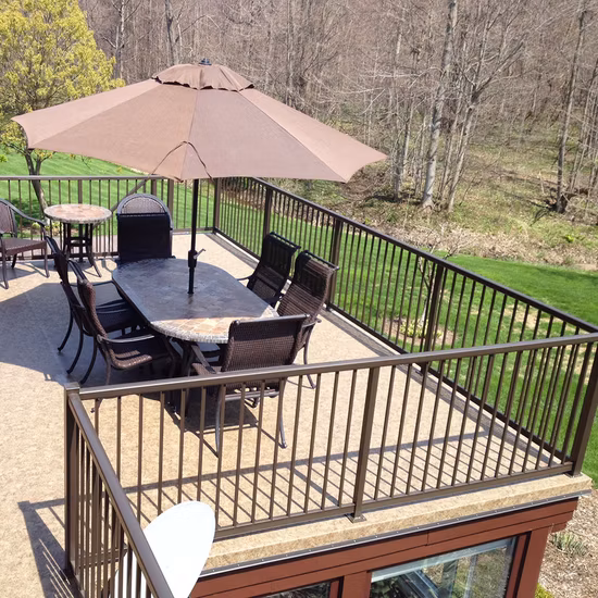 Garde-corps en aluminium, verre, PVC, balcon commercial Balustrade de piquets d'appartement résidentiel, terrasse de poteau Porche Sécurité Garde-corps extérieur